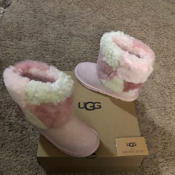 UGG KIDS classic short patchwork fluff boot - Picture 3 of 4